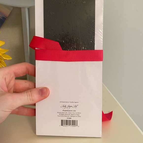 Magnetic Notepad - Picture 2 of 3